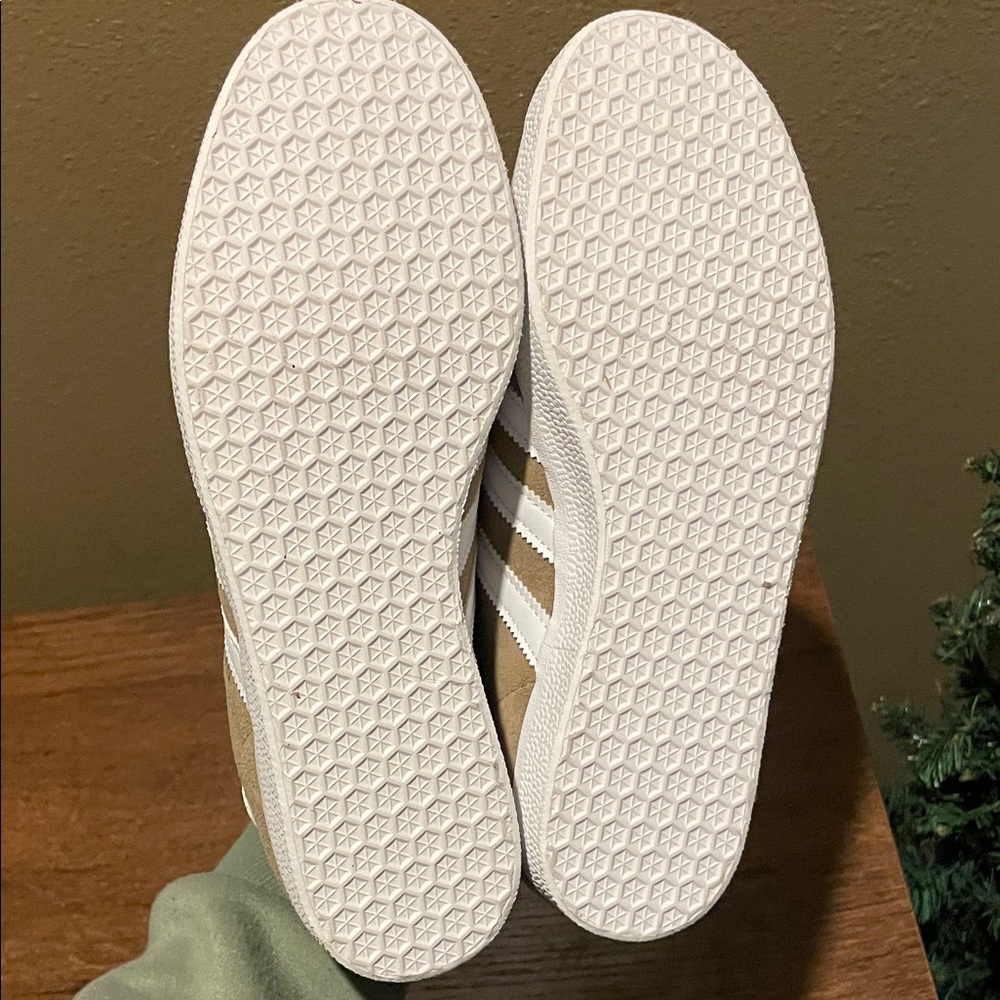 adidas Gazelle Sneakers in Tan and White - Picture 5 of 7